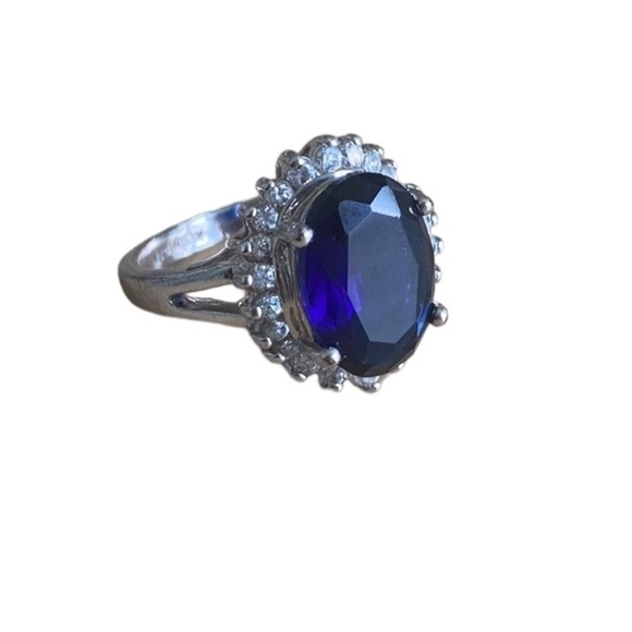 "MAJESTIC Princess" Blue Sapphire/Silvertone Ring by AVON - Picture 1 of 10
